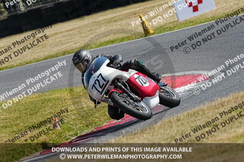 cadwell park;cadwell park photographs;cadwell trackday photographs;enduro digital images;event digital images;eventdigitalimages;peter wileman photography;racing digital images;trackday digital images;trackday photos